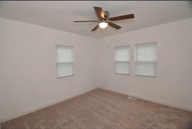 Building Photo - Thoughtfully Renovated Home in a Prime Location