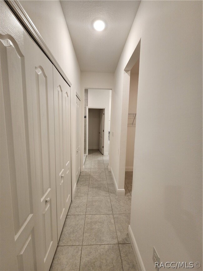 Building Photo - 88 Linder Dr