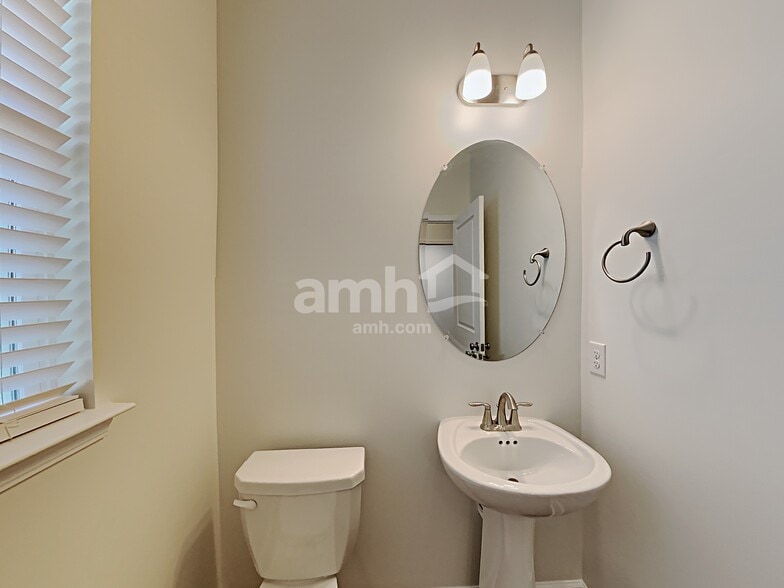 Building Photo - 2209 Flannery Ln