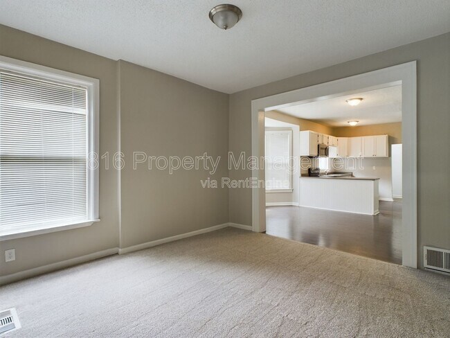 Building Photo - 5218 Highland Ave