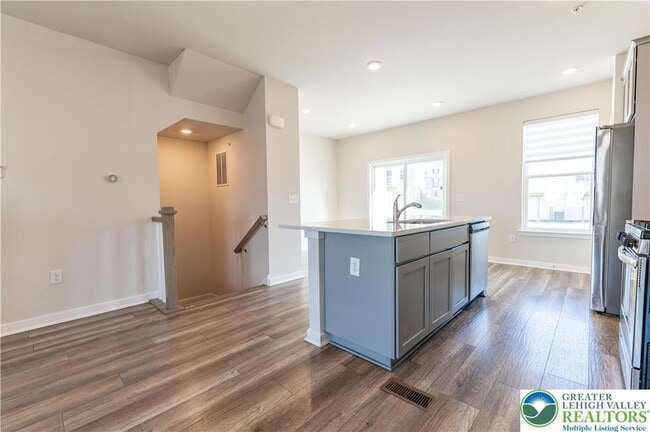 Building Photo - 4936 Brookside Ct