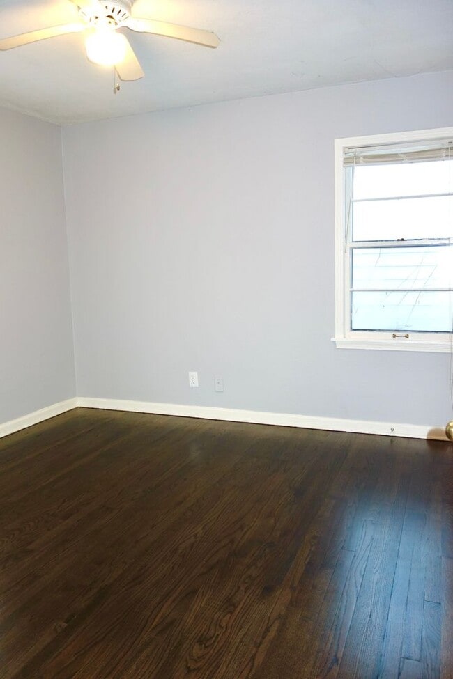 Building Photo - Cute 2 Bedroom Ranch in Shawnee