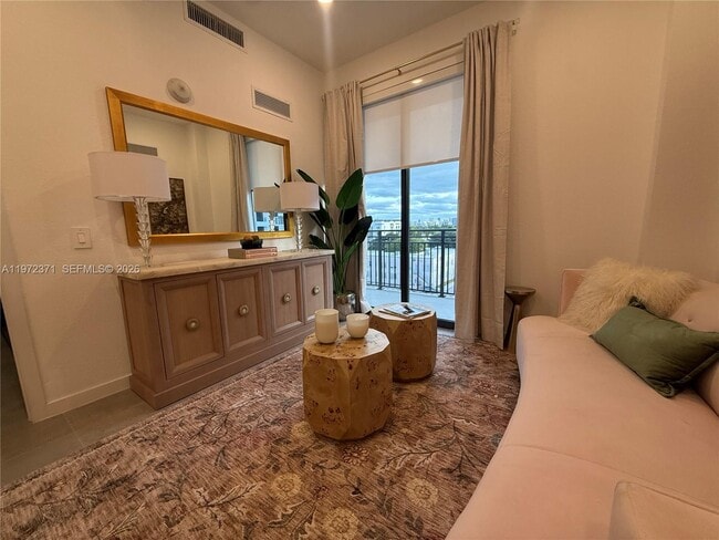 Building Photo - 2001 Van Buren St