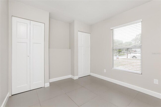 Building Photo - 7733 Range Dr