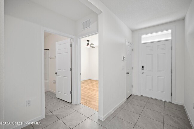 Building Photo - 1065 Dugan CIR SE