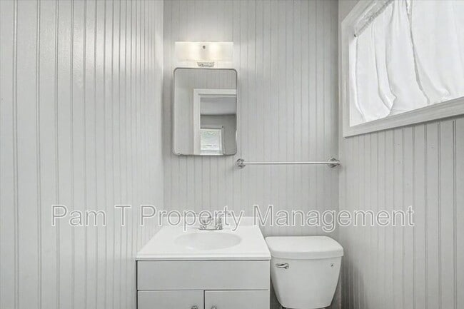 Building Photo - 3712 Oakland Ct