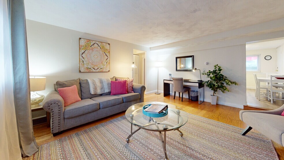 Building Photo - 79 Chestnut St