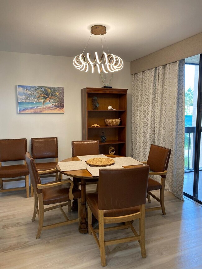 Building Photo - 955 Dotterel Rd