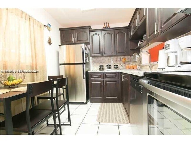 Building Photo - 8600 SW 133rd Avenue Rd