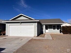 Building Photo - 3 bedroom 2 bath Fernley home in Donner Tr...