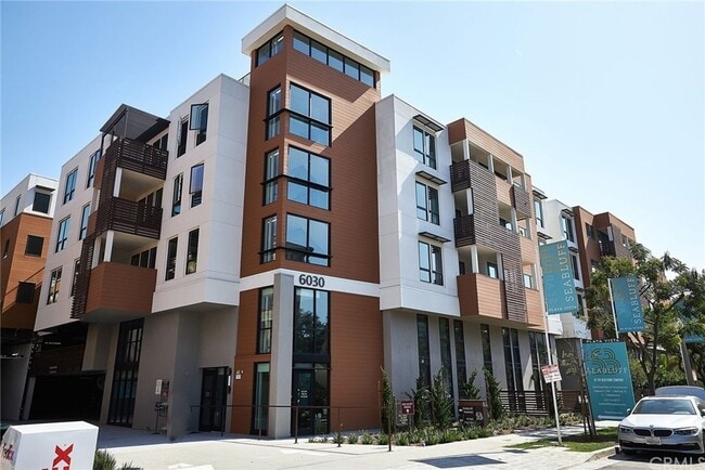 Primary Photo - 6030 Seabluff Dr