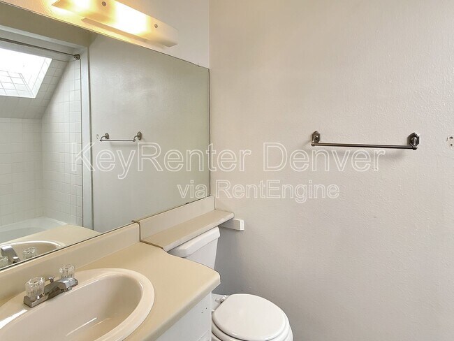 Building Photo - 17053 E Tennessee Dr