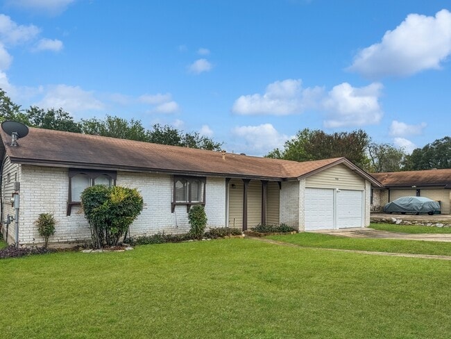 Building Photo - 7510 Old Spanish Trail