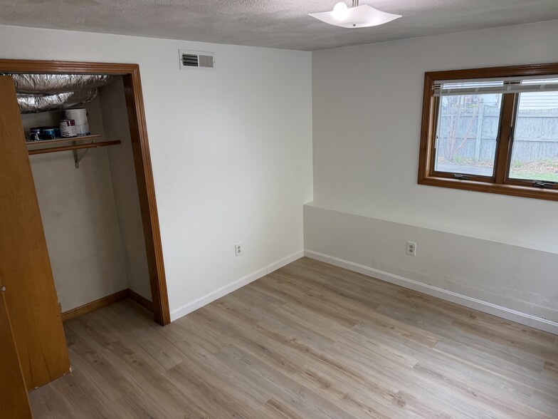 Building Photo - 97 Mill St