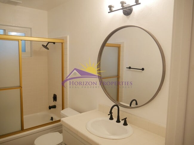 Building Photo - Beautiful 3 Bed 2 Bath 1,543 Sq. Ft. home ...
