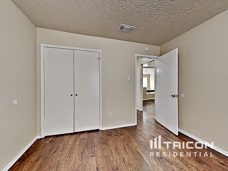 Building Photo - 8223 Summer Quail Dr