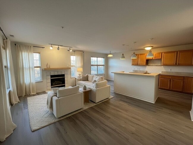 Building Photo - Barclay Way 2 Bed/2.5 Bath Condo For Rent ...