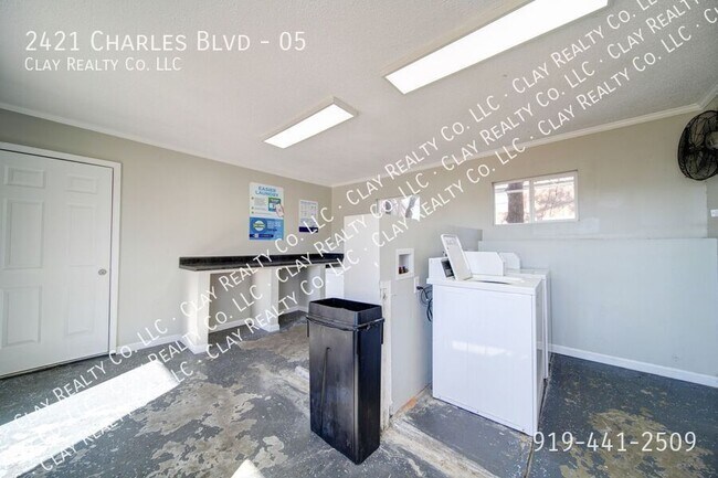 Building Photo - 2421 Charles Blvd