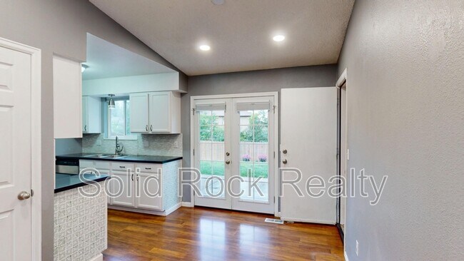 Building Photo - 4817 Ridenour Dr