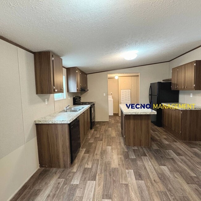 Building Photo - 842 Corinne Dr