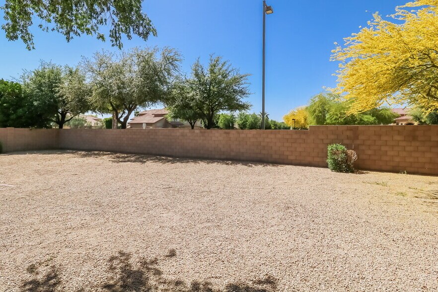 Building Photo - 14927 W Rampart Dr