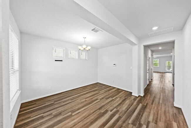 Building Photo - Greenbelt, Second En Suite, Media and Game...