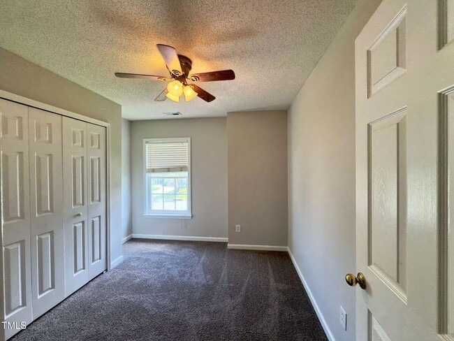 Building Photo - 324 Downing Glen Dr