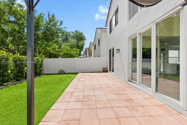 Building Photo - 15385 SW 51st St