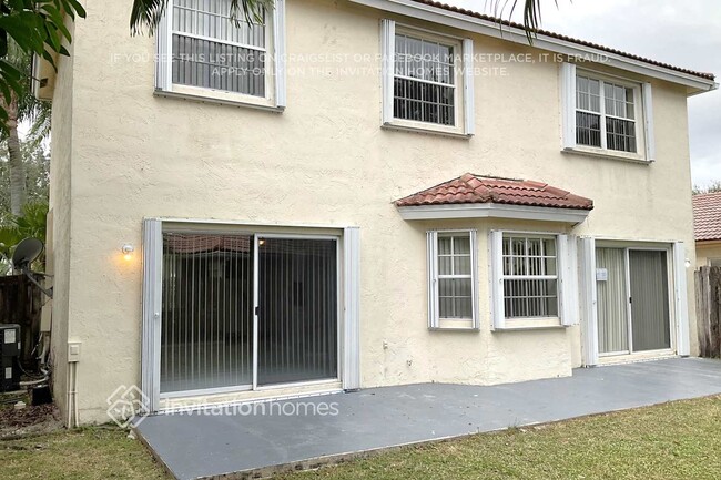 Building Photo - 2565 NW 80th Ave