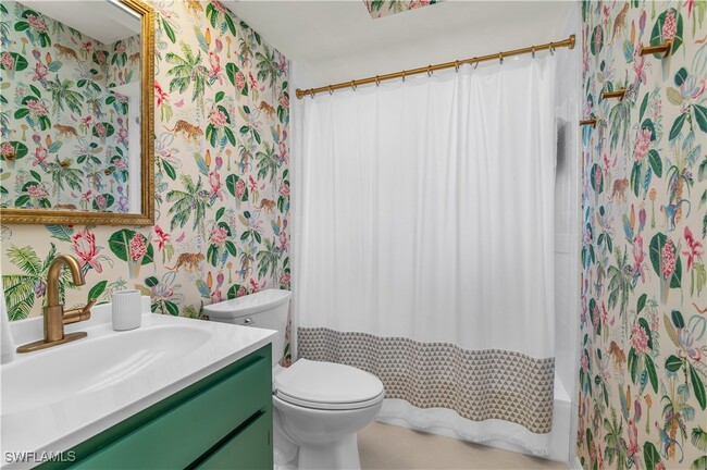 Building Photo - 288 Castaways St