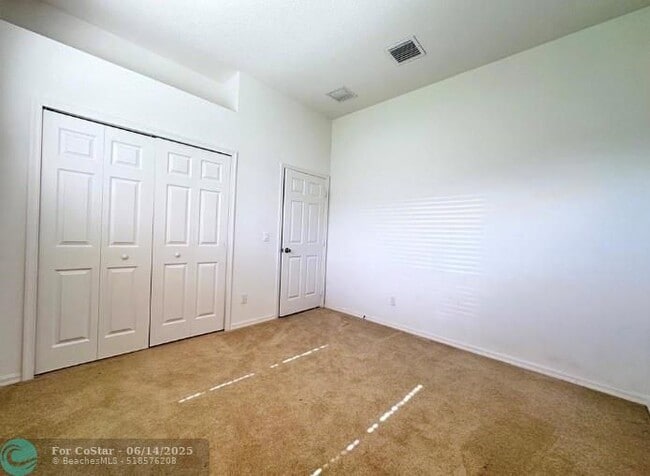 Building Photo - 2811 Serenity Cir S
