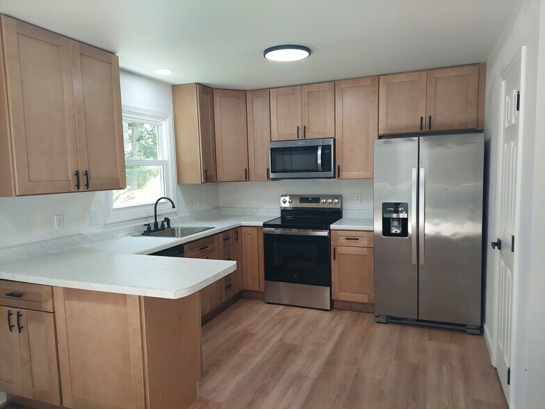Building Photo - 278 Wolfner Dr