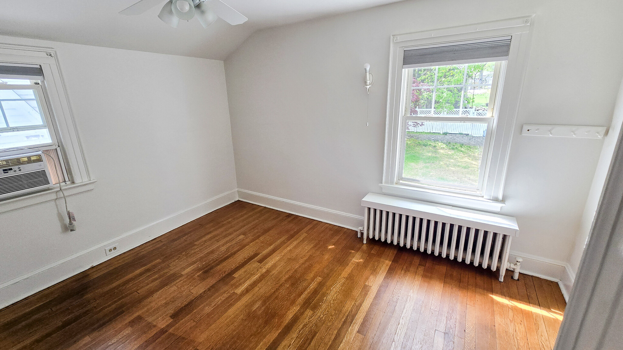 Bedroom 1 - 15 Yates Ave