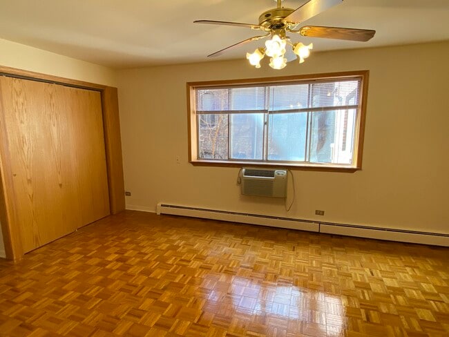 Building Photo - 531 W. Deming