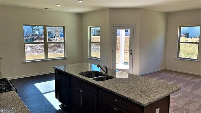Building Photo - 135 Bryon Ln