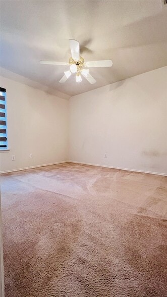 Building Photo - 818 Green Pond Dr