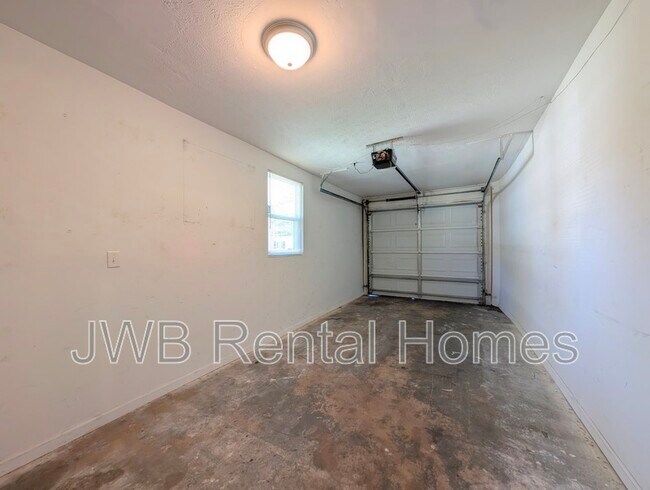 Building Photo - 9064 11th Ave