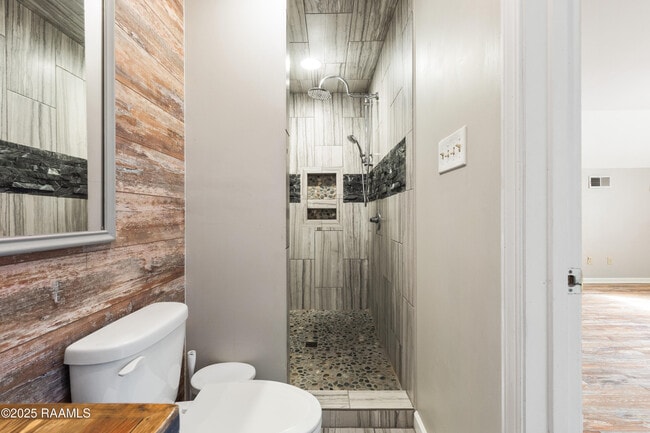 Building Photo - 1007 Baker Hughes Rd