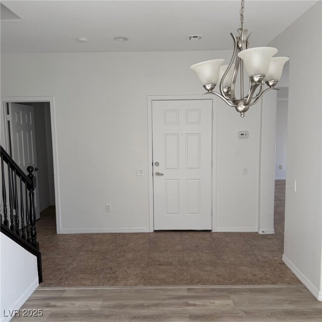 Building Photo - 6842 Feral Dove St