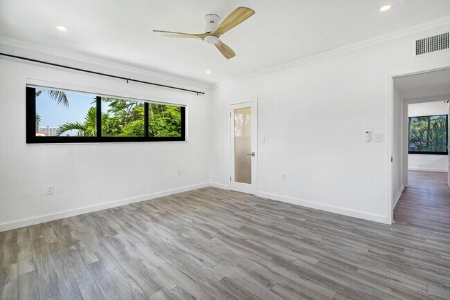 Building Photo - 7810 Beach View Dr