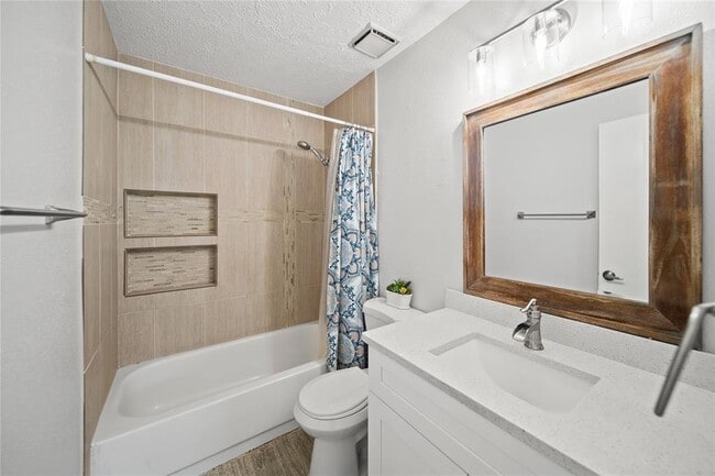 Building Photo - 3006 Sherborne St