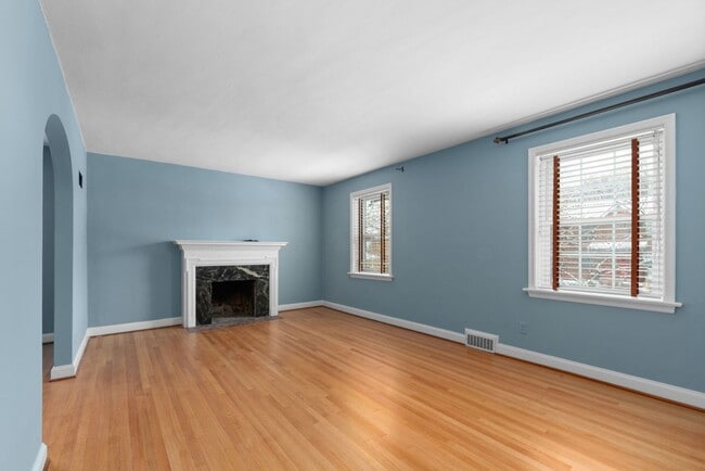 Building Photo - 7710 Brookline Terrace