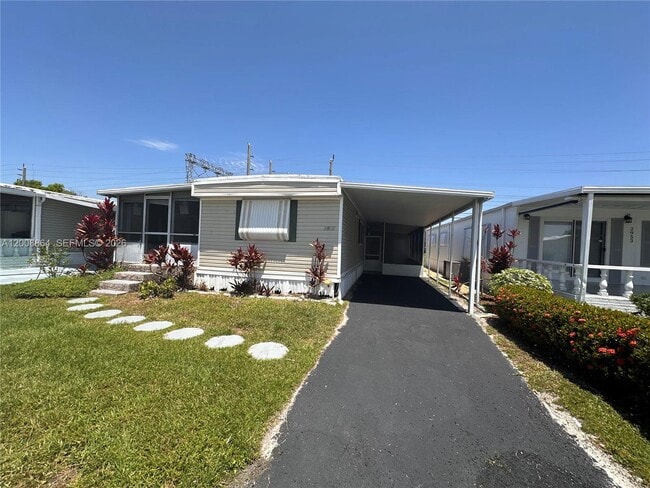 Building Photo - 2957 SW 54th St