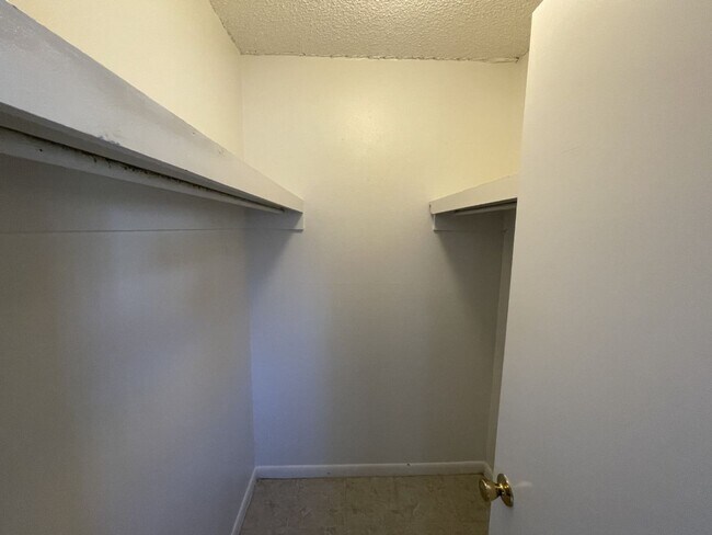Building Photo - For Lease - 2BR/1BA at Landmark Condominiums!