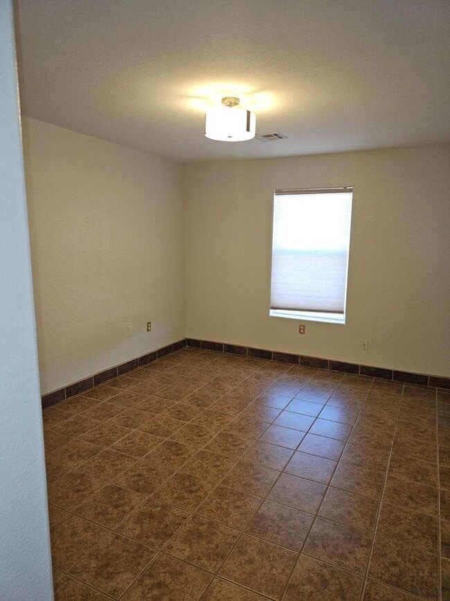 Building Photo - 5070 Usana Ct