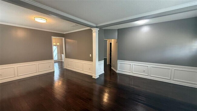 Building Photo - 2568 Alvecot Cir SE