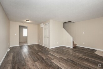 Building Photo - 2 BED 1.5 BATH CONDO IN WARRENSVILLE HEIGHTS!