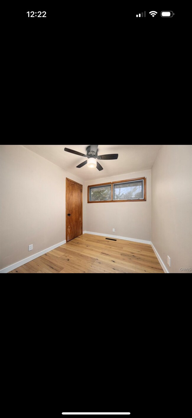 Building Photo - 301 Viking Pl