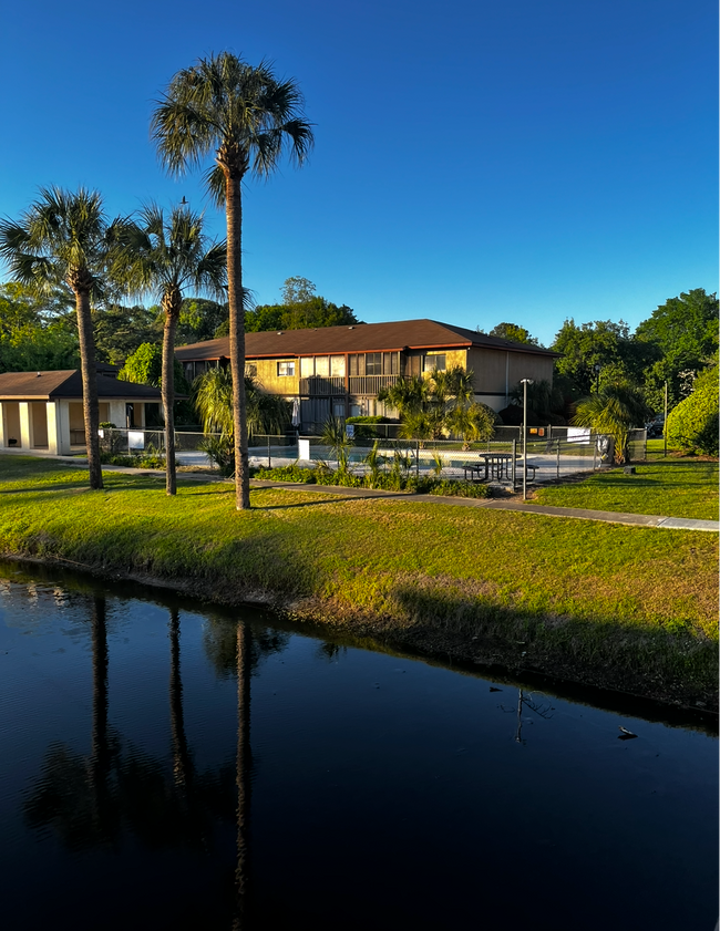 Building Photo - 2182 Bees Ferry Rd