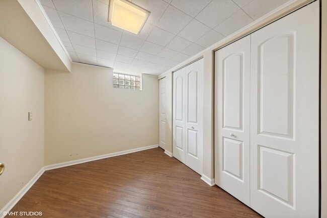 Building Photo - 724 Barnsdale Rd